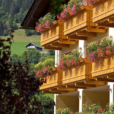 Family & Sporthotel Kaerntnerhof Bad Kleinkirchheim Exterior photo
